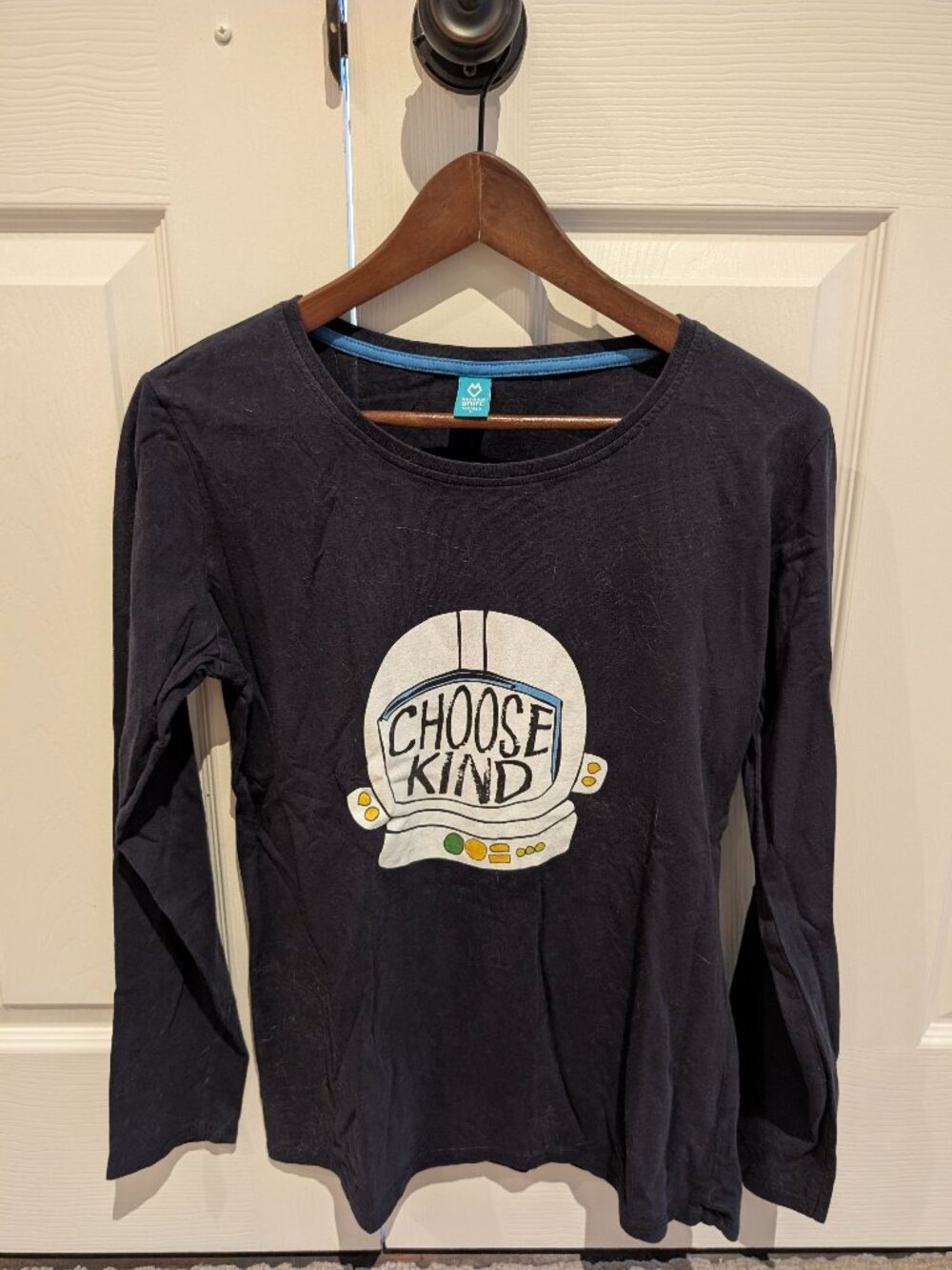Spreadshirt "Choose Kind" Astronaut Helmet Long Sleeve Tee - Women's L